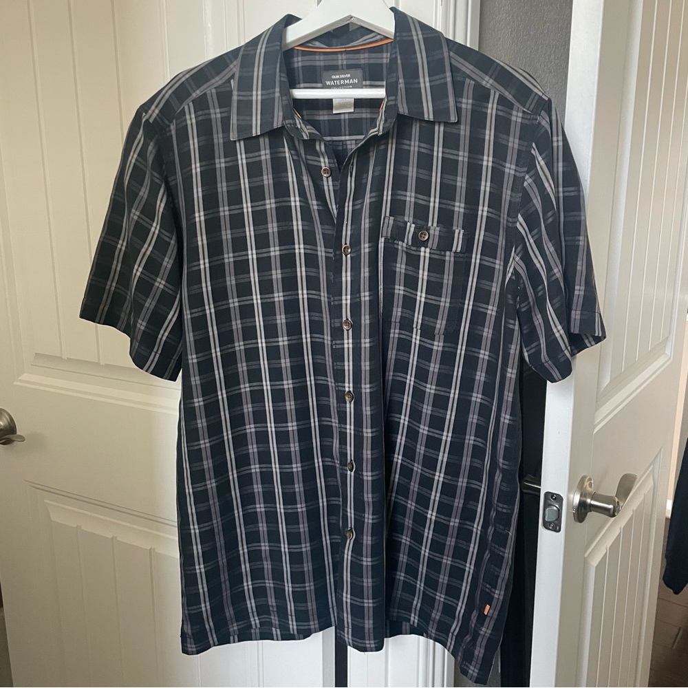 Quiksilver Waterman Collection Black Plaid Casual Button Down Shirt Size M